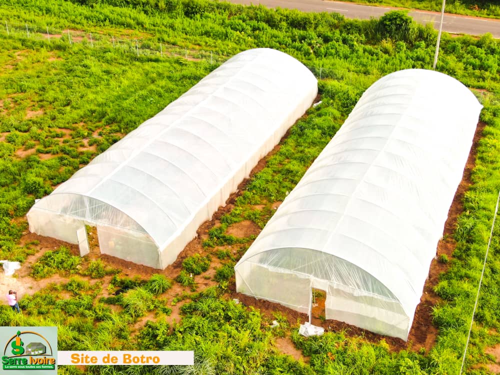 Botro — 2 serres de 300 m²